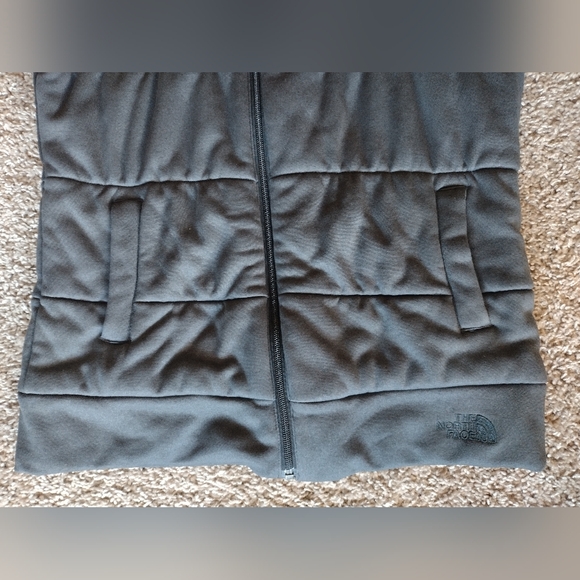 The North Face Darella Gray Insulated Puffer Vest Medium - Picture 4 of 10